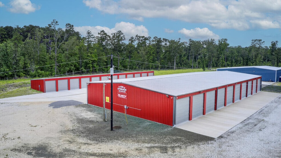 More Photos Of 277 Moses St, Zavalla Self Storage For Sale