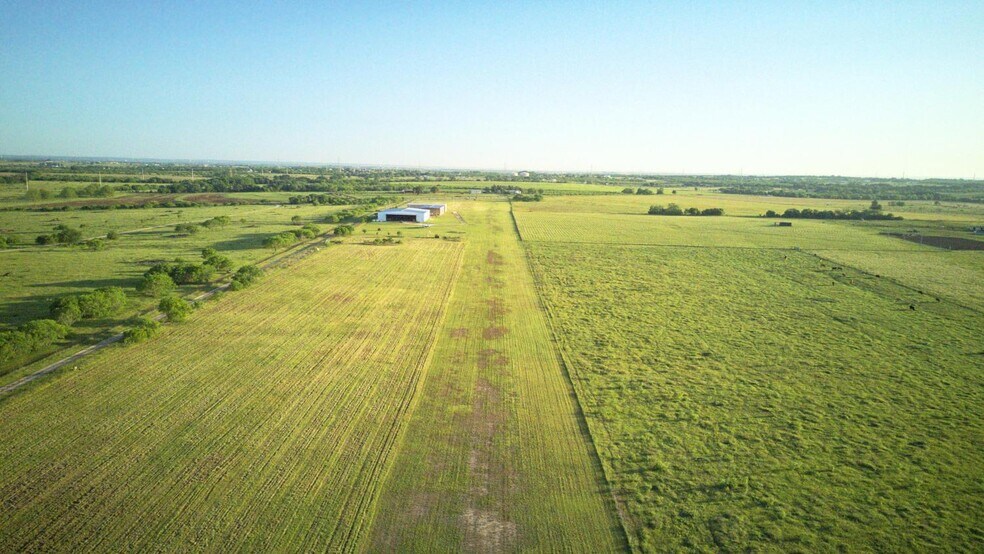 More Photos Of 4545 E FM 775, Seguin Manufacturing For Sale