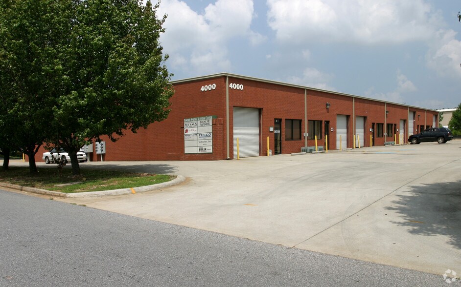 More Photos Of 4000 Fambrough Dr, Powder Springs Warehouse For Lease