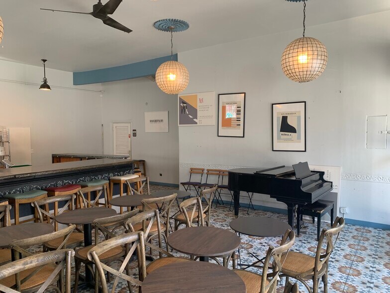 More Photos Of 3248 22nd St, San Francisco Storefront Retail Residential For Lease