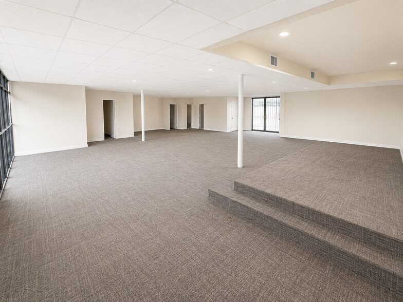 Primary Photo Of 2150 NW 21st St, Miami Office For Lease