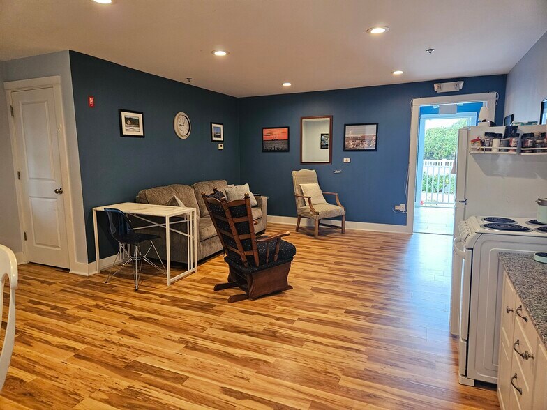 More Photos Of 236 Sand Hill Cove Rd, Narragansett Office For Sale