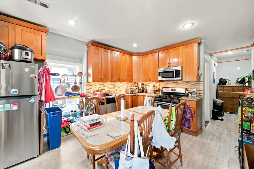 More Photos Of 807 S 49th St, Philadelphia Apartments For Sale