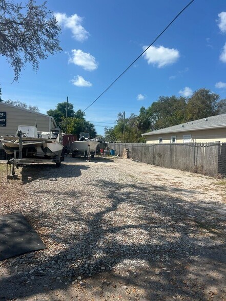 More Photos Of 4930 9th Ave S, Gulfport Service For Lease