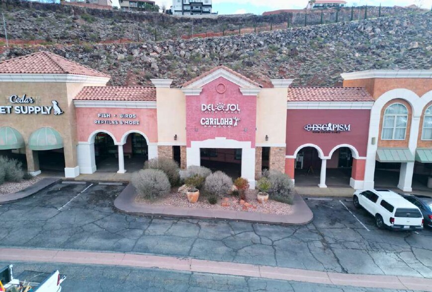 More Photos Of 250 N Red Cliffs Dr, St George Storefront For Lease