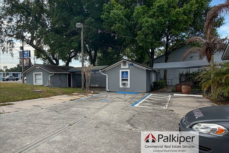 More Photos Of 640 N Semoran Blvd, Orlando Office For Lease