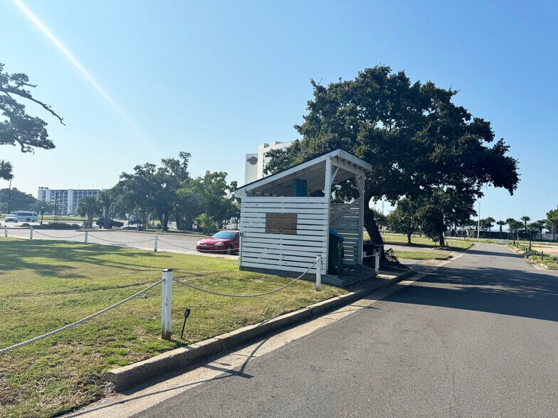 More Photos Of 119 Rue Magnolia, Biloxi Restaurant For Sale