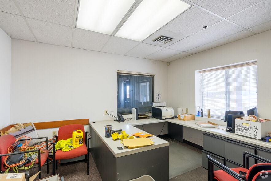 More Photos Of 49 E 3rd Ave, Toppenish Warehouse For Sale