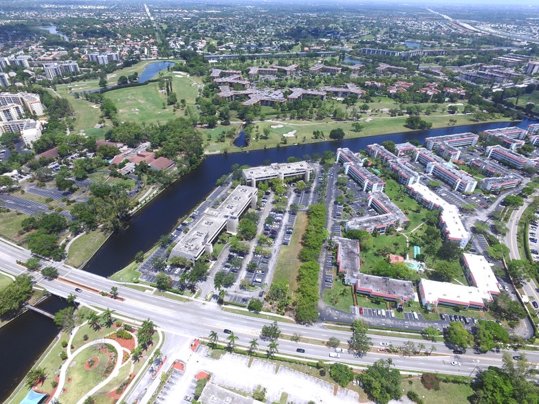 More Photos Of 3800 Inverrary Blvd, Lauderhill Office For Lease