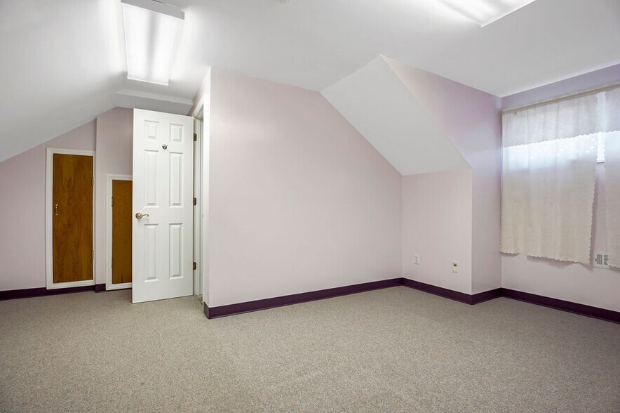 More Photos Of 43 Office Park Dr, Jacksonville Medical For Lease