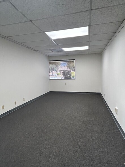 More Photos Of 1285-1289 Hammerwood Ave, Sunnyvale Office Residential For Lease