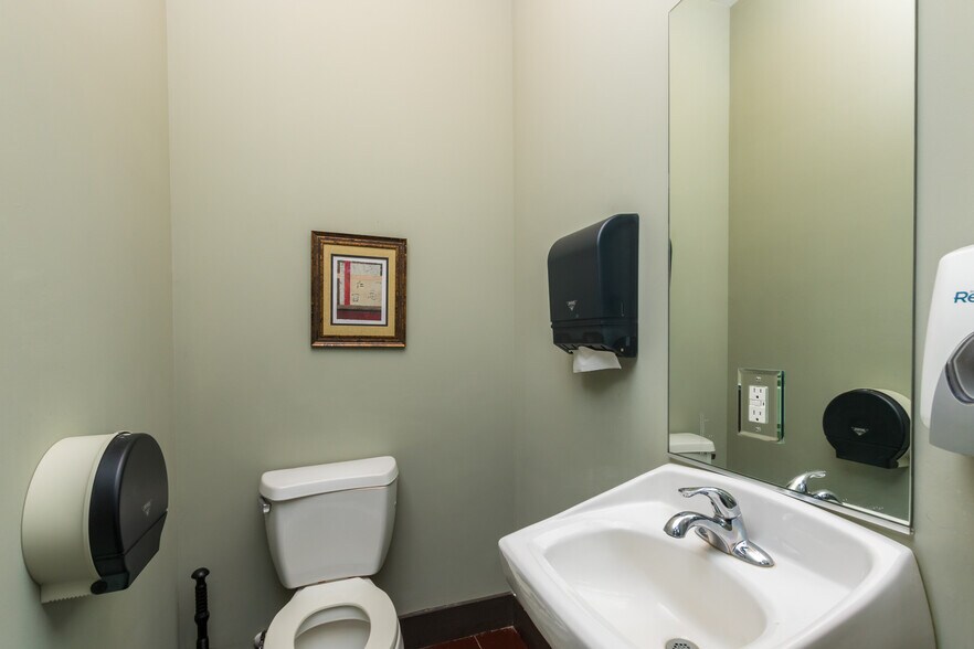 More Photos Of 100 S Greentree Ln, Foley Medical For Sale