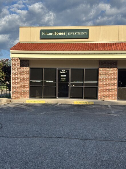 Primary Photo Of 405 N Main St, Gretna Office For Lease