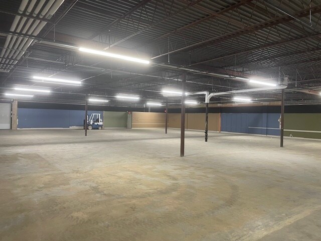 More Photos Of 905 W Clairemont Ave, Eau Claire Storefront For Lease
