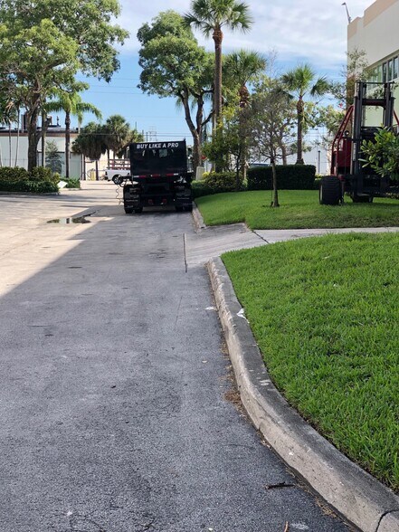 More Photos Of 2400 W Copans Rd, Pompano Beach Showroom For Lease