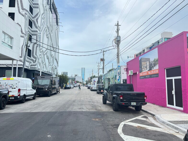 More Photos Of 320-380 NW 26th St, Miami General Retail For Sale