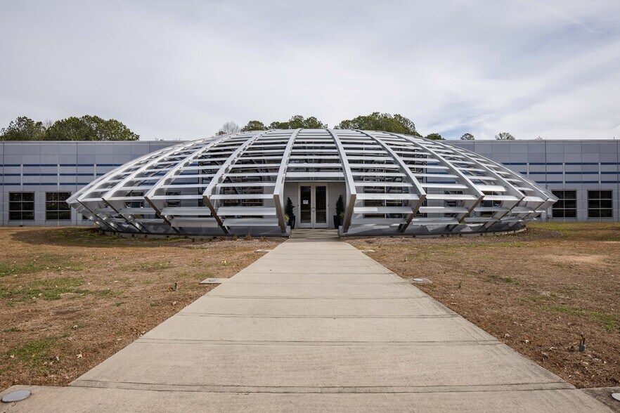 More Photos Of 190 Bluegrass Valley Pky, Alpharetta Office For Lease