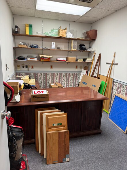 More Photos Of 508 N Commerce Ave, Front Royal Bank For Sale