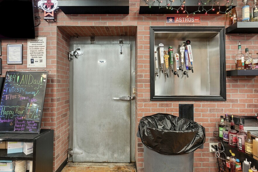 More Photos Of 13213 Fm 2100 Rd, Crosby Restaurant For Sale