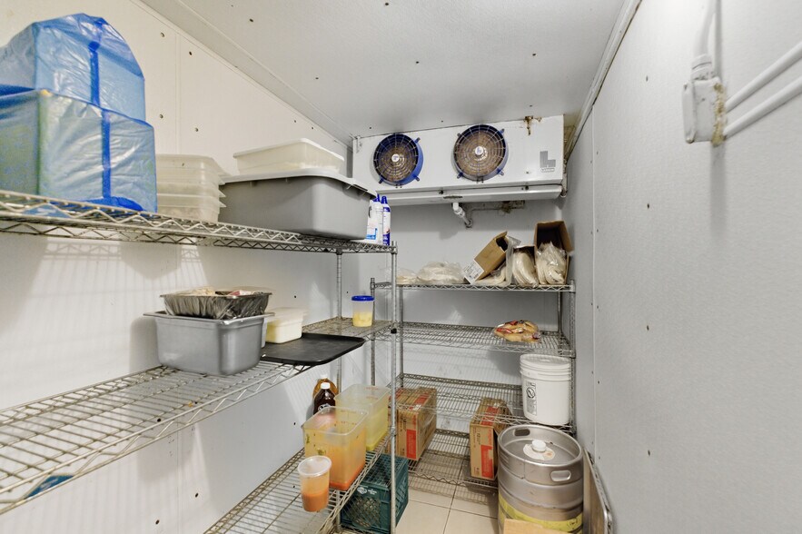 More Photos Of 1185 NE Mill St, Waldport Flex For Sale
