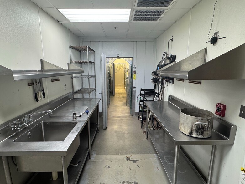 More Photos Of 11475 Cinema Dr, Diberville Restaurant For Sale