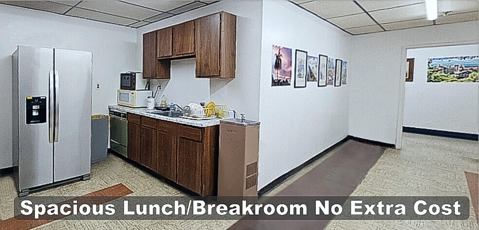 More Photos Of 707 Commercial Ave, Carlstadt Warehouse For Lease