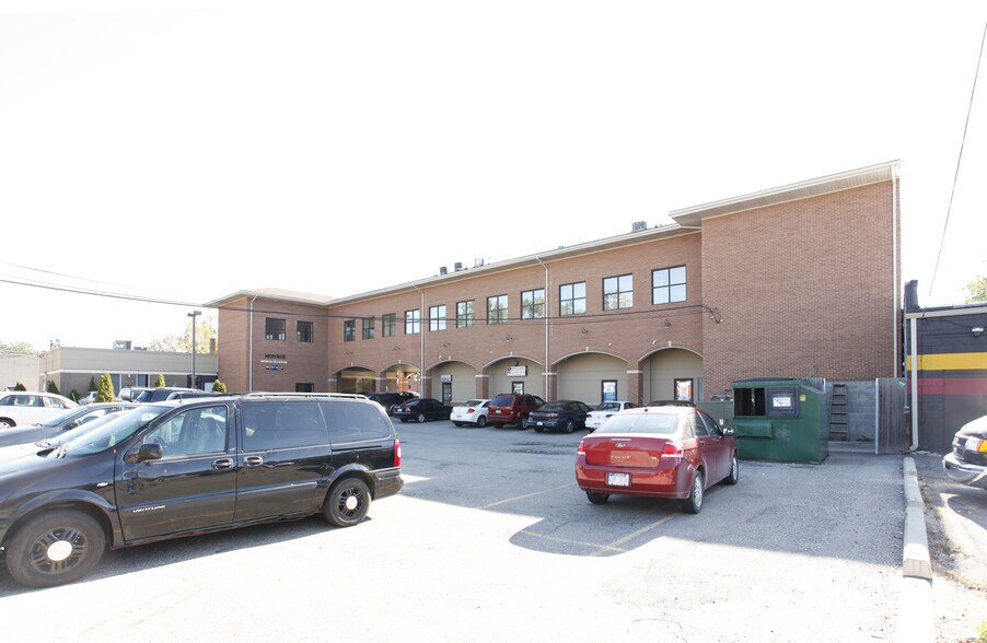 More Photos Of 2012-2040 Monroe St, Dearborn Medical For Lease