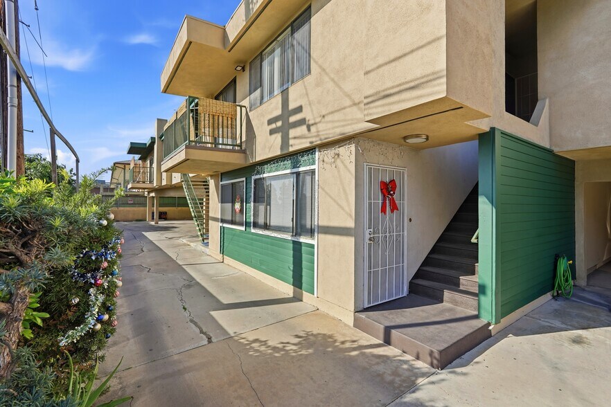 More Photos Of 16105 S Denker Ave, Gardena Multifamily For Sale