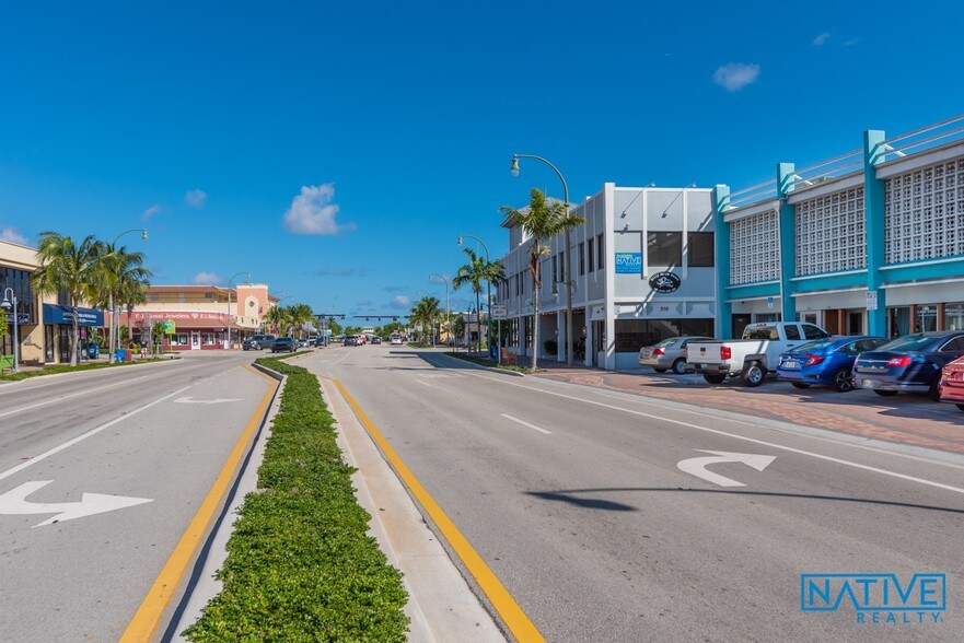 More Photos Of 218 Commercial Blvd, Fort Lauderdale Storefront Retail Office For Lease