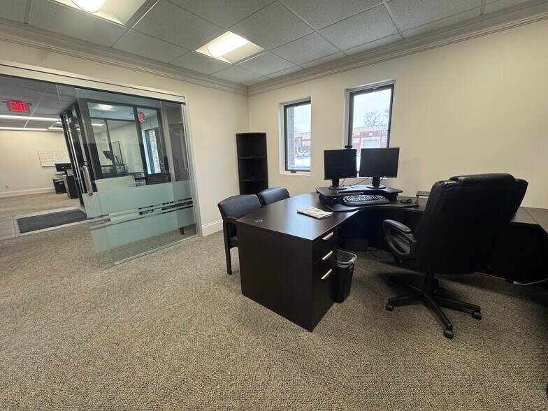 More Photos Of , Indianapolis Office For Sale