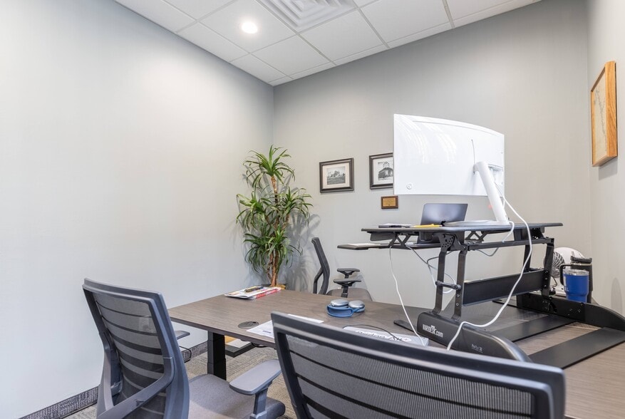 More Photos Of 225-227 Main St, Evansville Office For Lease