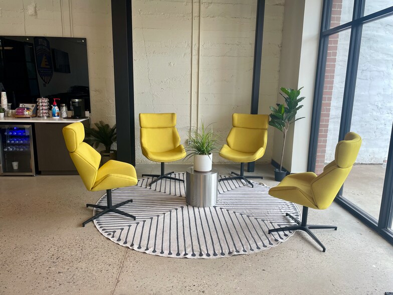 More Photos Of 224 E Main St, Oklahoma City Storefront Retail Office For Lease