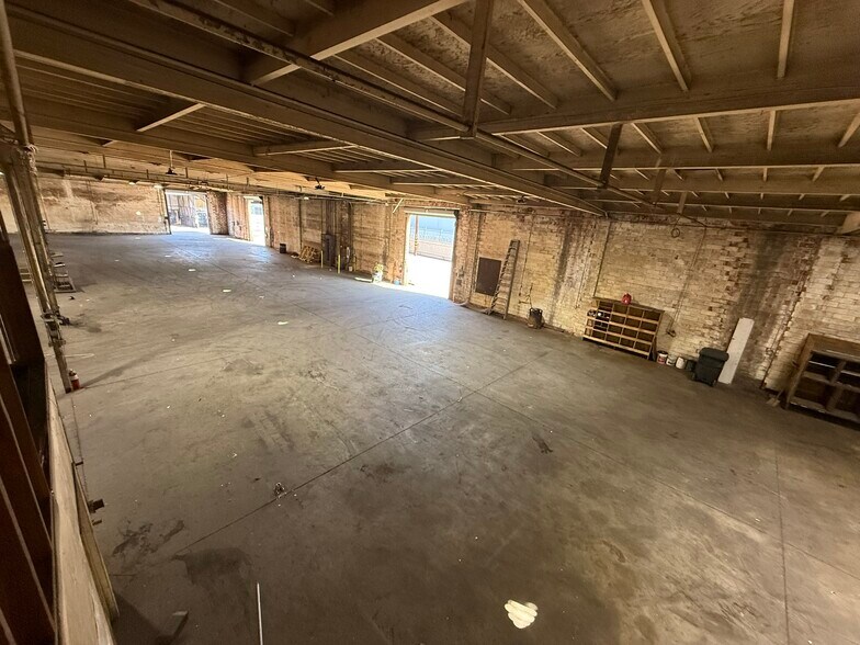 More Photos Of 1201 W Jon St, Torrance Service For Lease