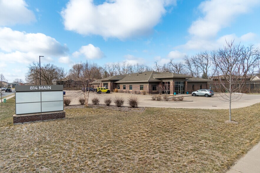 More Photos Of 814 S Main St, Holmen Medical For Lease