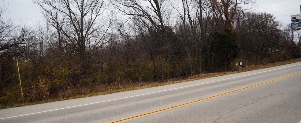 More Photos Of 4 Marian Dr, O'Fallon General Retail For Sale