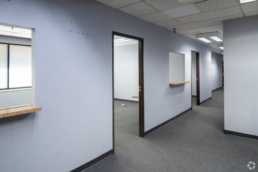 More Photos Of 14707 E 2nd Ave, Aurora Office For Lease