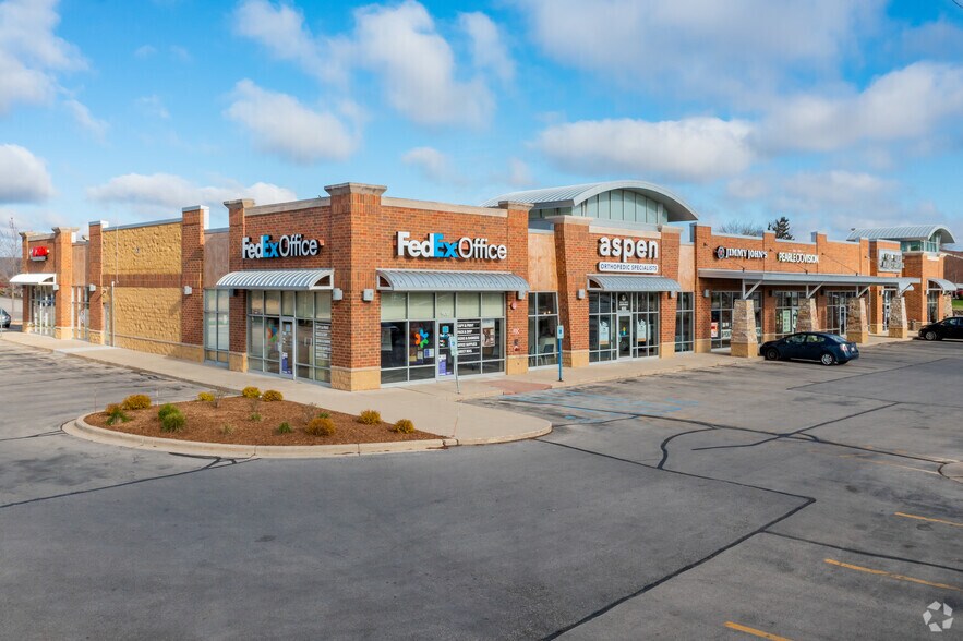 Primary Photo Of 8907 S Howell Ave, Oak Creek Unknown For Lease