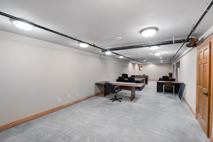More Photos Of 299 Prairie Dr, Stanley Office For Sale