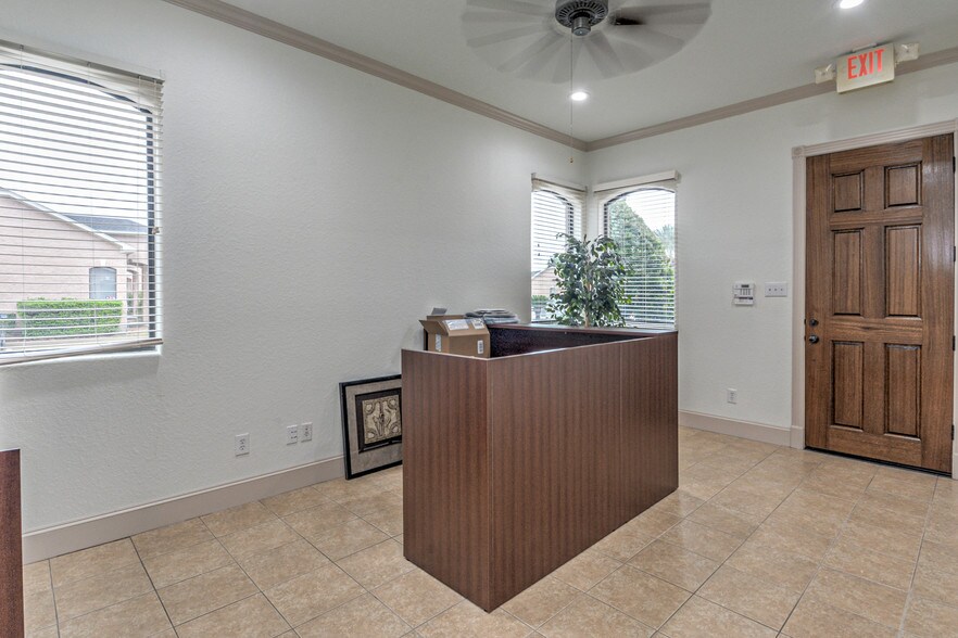 More Photos Of 1842 Snake River Rd, Katy Medical For Sale