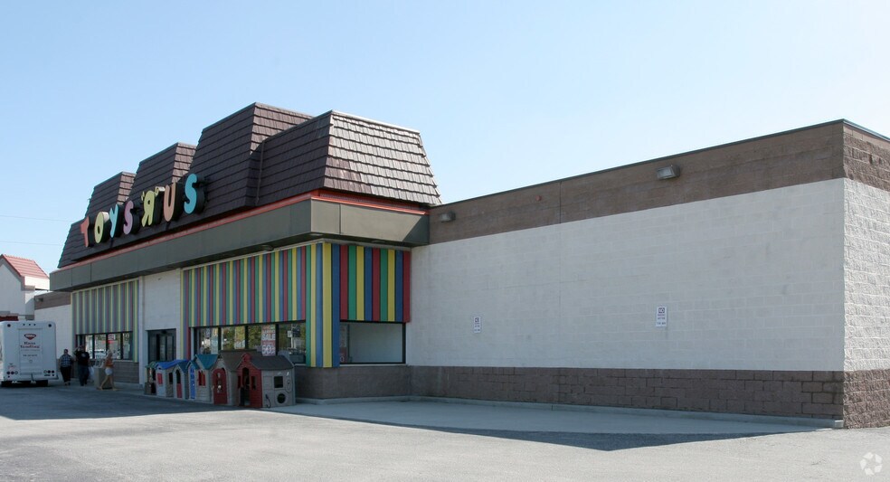 More Photos Of 4510-4514 Oleander Dr, Wilmington Freestanding For Lease