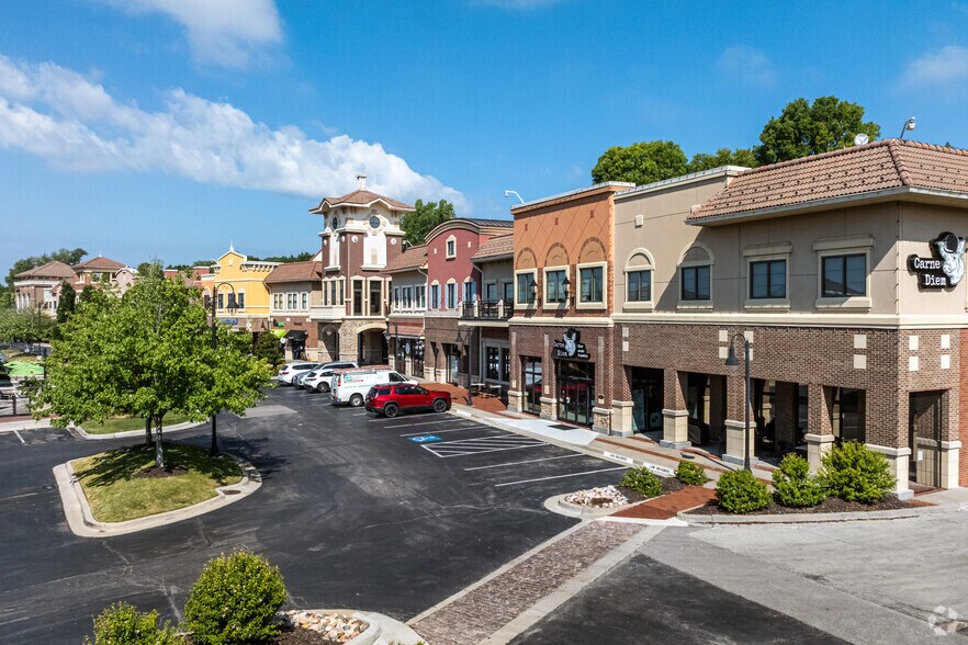 More Photos Of 169 Hwy @ NW Briarcliff Pky, Kansas City Unknown For Lease