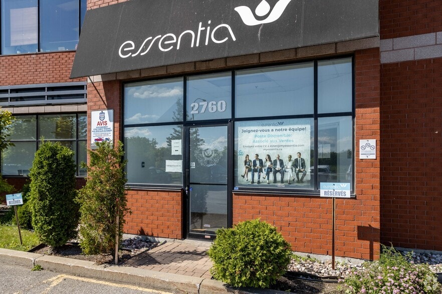 More Photos Of 2700-2760 Boul Daniel-Johnson, Laval Warehouse For Lease