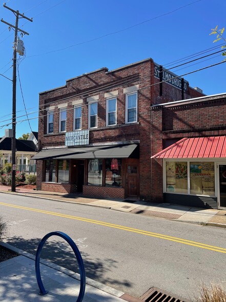 Primary Photo Of 3915 Saint Elmo Ave, Chattanooga General Retail For Lease