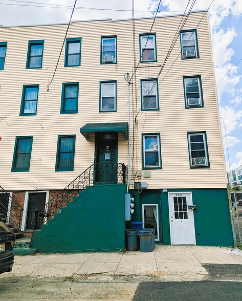 More Photos Of 173 Brunswick St, Jersey City Apartments For Sale