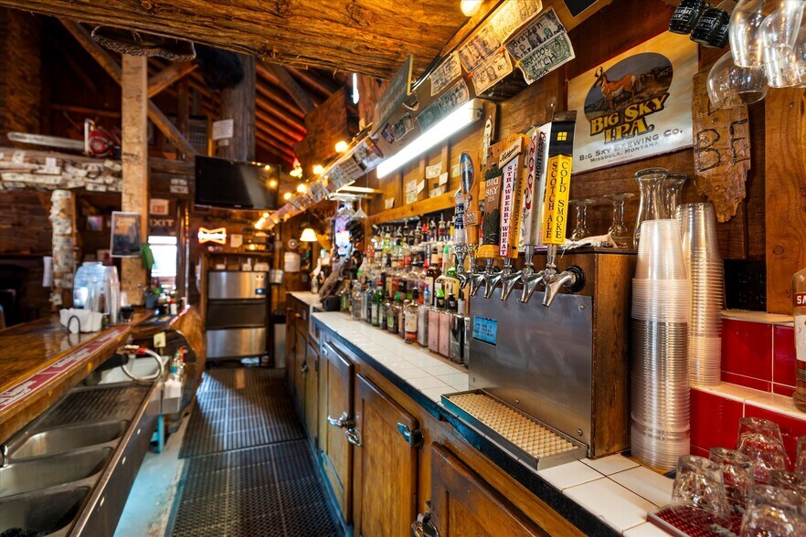 More Photos Of 7000 Graves Creek Rd, Lolo Bar For Sale