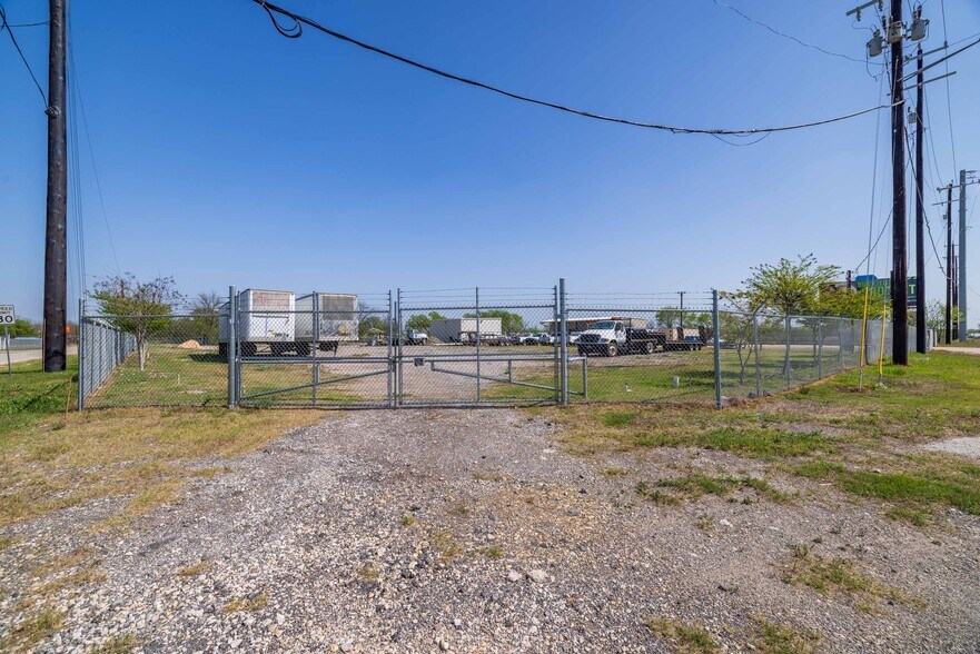 More Photos Of 9500 NE Loop 410, San Antonio Land For Sale