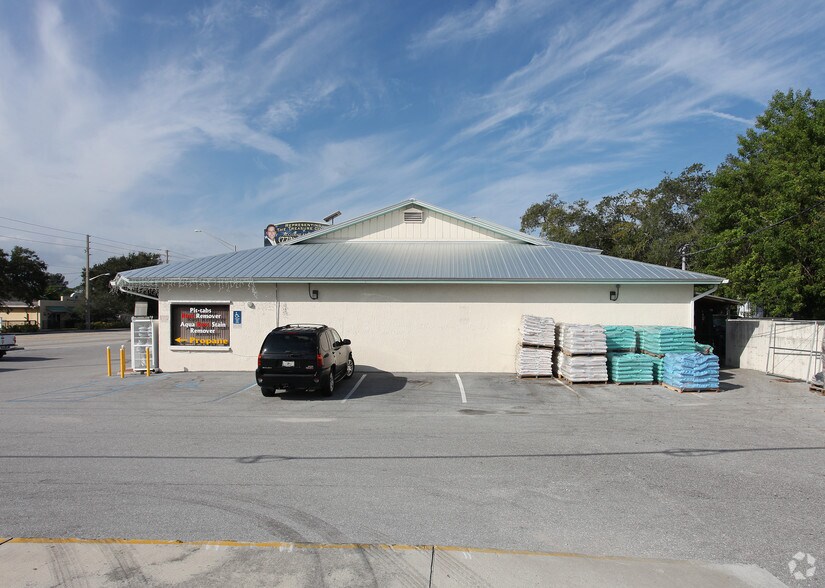 More Photos Of 1105-1113 SW Martin Downs Blvd, Palm City Freestanding For Lease
