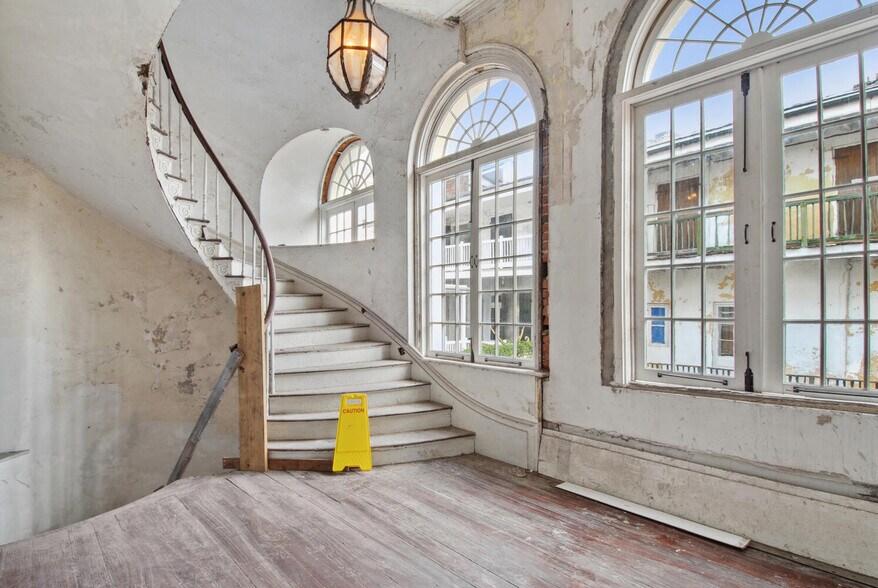 More Photos Of 627 Toulouse St, New Orleans Apartments For Lease