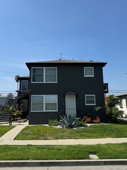 More Photos Of 8819 Reading Ave, Los Angeles Apartments For Sale