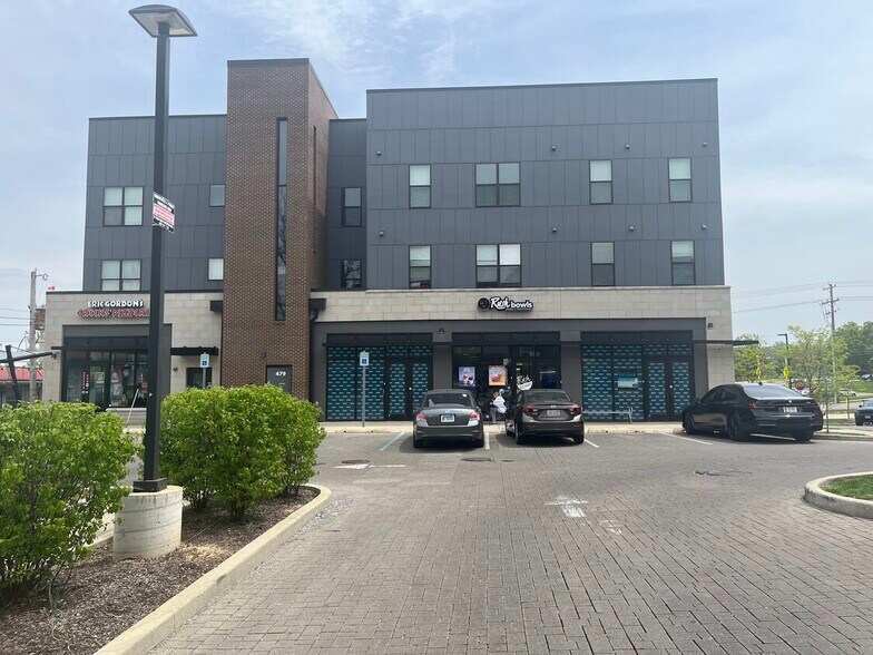 More Photos Of 1425 N Dunn St, Bloomington Apartments For Lease